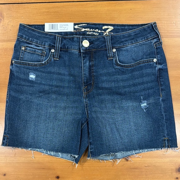 Seven7 Pants - Seven7 Cut Hem  5” Inseam Weekend Comfort Stretch Denim Short Size 4 NWT